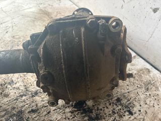 bontott TOYOTA HIACE Első Differenciálmű