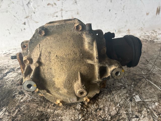 bontott TOYOTA HIACE Hátsó Differenciálmű