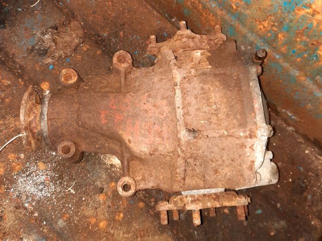 bontott TOYOTA HIACE Hátsó Differenciálmű