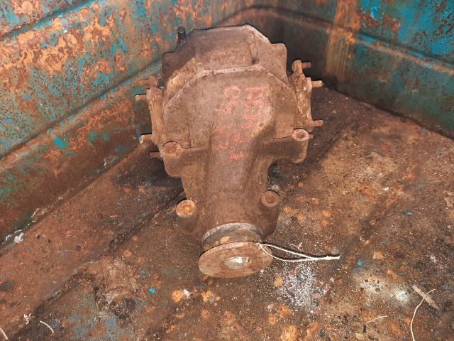 bontott TOYOTA HIACE Hátsó Differenciálmű