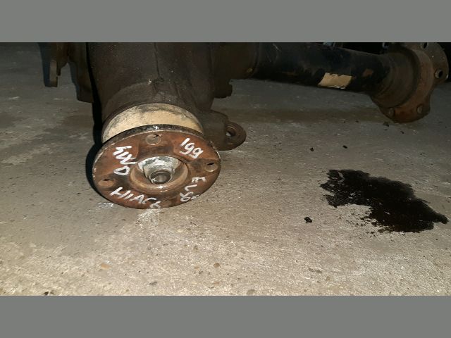 bontott TOYOTA HIACE Első Differenciálmű