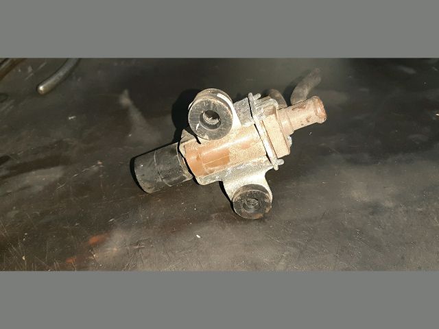 bontott TOYOTA HIACE EGR / AGR Vákum Szelep