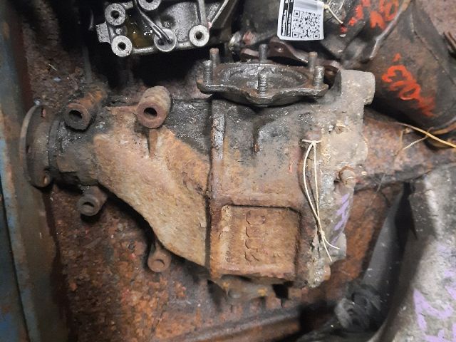 bontott TOYOTA HIACE Hátsó Differenciálmű