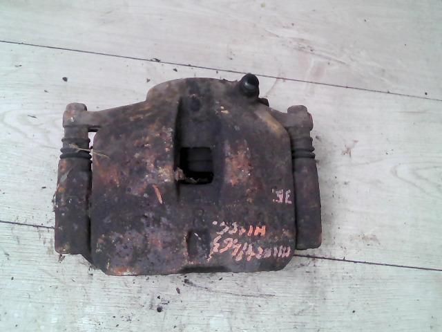 bontott TOYOTA HIACE Jobb első Féknyereg Munkahengerrel