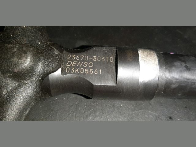 bontott TOYOTA HIACE Porlasztó (1 db)