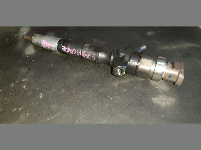 bontott TOYOTA HIACE Porlasztó (1 db)