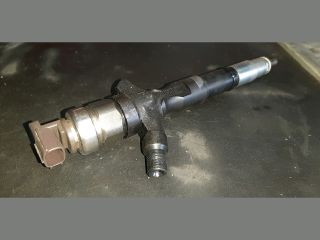 bontott TOYOTA HIACE Porlasztó (1 db)