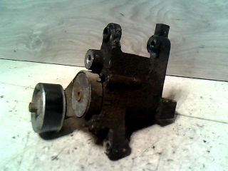 bontott TOYOTA HIACE Szíjfeszítő Görgő