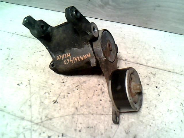 bontott TOYOTA HIACE Szíjfeszítő Görgő