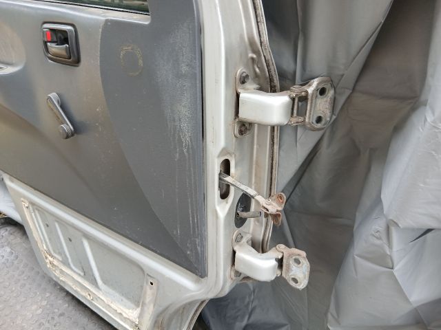 bontott TOYOTA HIACE Bal első Ajtó (Részeivel)