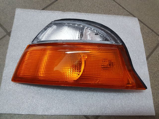 bontott TOYOTA HIACE Bal első Irányjelző