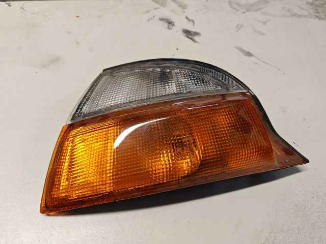 bontott TOYOTA HIACE Bal első Irányjelző