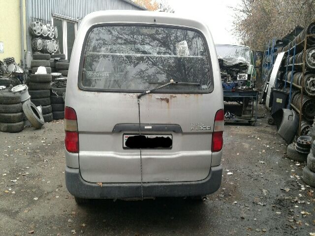 bontott TOYOTA HIACE Bal Tolóajtó (Részeivel)