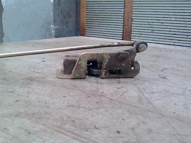 bontott TOYOTA HIACE Bal Tolóajtó Zárszerkezet