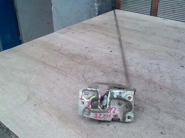 bontott TOYOTA HIACE Bal Tolóajtó Zárszerkezet