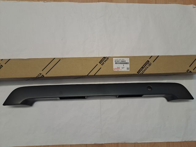 bontott TOYOTA HIACE Csomagtérajtó Díszléc