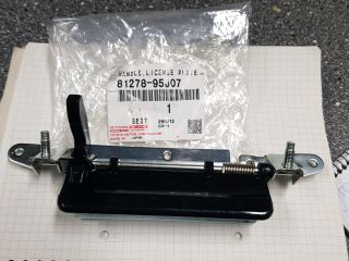 bontott TOYOTA HIACE Csomagtérajtó Kilincs