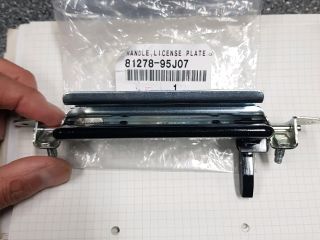 bontott TOYOTA HIACE Csomagtérajtó Kilincs