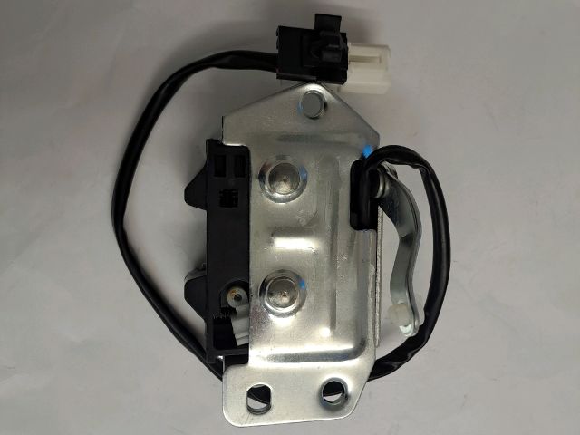 bontott TOYOTA HIACE Csomagtérajtó Zárszerkezet