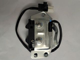 bontott TOYOTA HIACE Csomagtérajtó Zárszerkezet