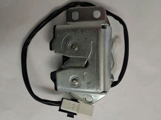 bontott TOYOTA HIACE Csomagtérajtó Zárszerkezet