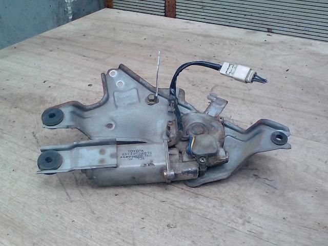 bontott TOYOTA HIACE Hátsó Ablaktörlő Motor