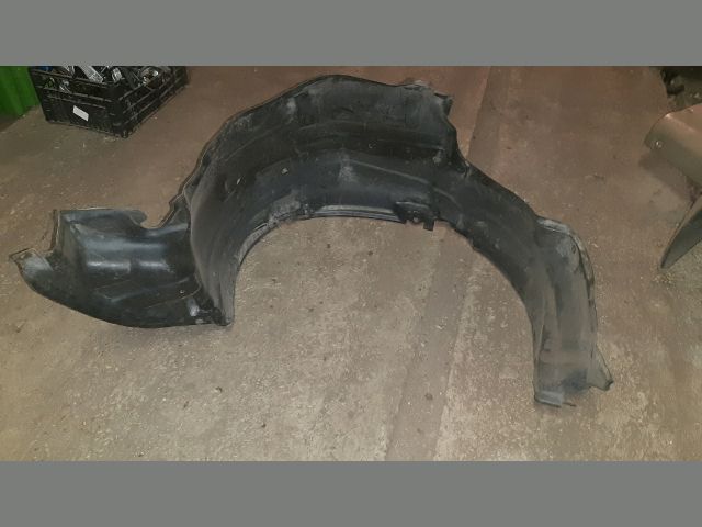 bontott TOYOTA HIACE Jobb első Első Dobbetét (Kerékjárati, Műanyag)