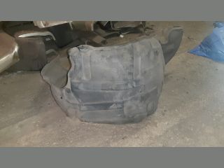 bontott TOYOTA HIACE Jobb első Első Dobbetét (Kerékjárati, Műanyag)