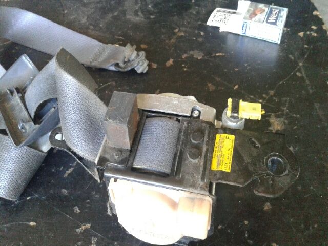 bontott TOYOTA HIACE Jobb első Övfeszítő