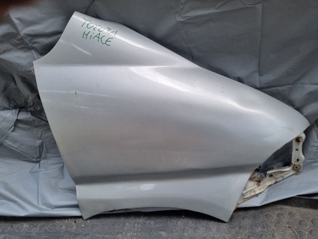 bontott TOYOTA HIACE Jobb első Sárvédő