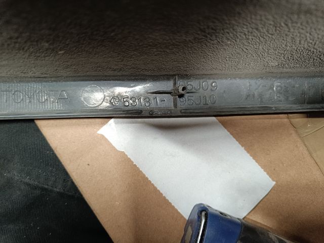 bontott TOYOTA HIACE Jobb Fényszóró Lámpakeret