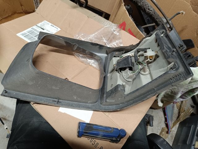 bontott TOYOTA HIACE Jobb Fényszóró Lámpakeret