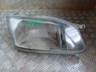 bontott TOYOTA HIACE Jobb Fényszóró