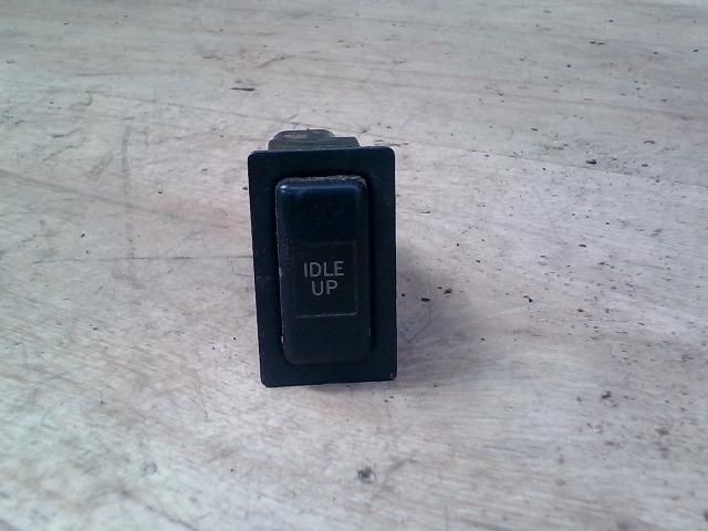 bontott TOYOTA HIACE Kapcsoló (Magában)