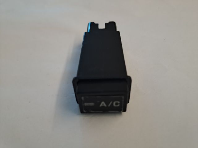 bontott TOYOTA HIACE Klíma Kapcsoló