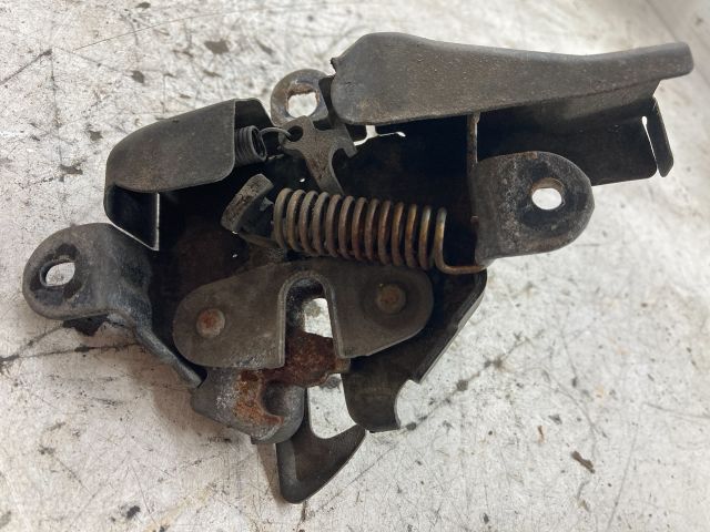 bontott TOYOTA HIACE Motorháztető Zárszerkezet