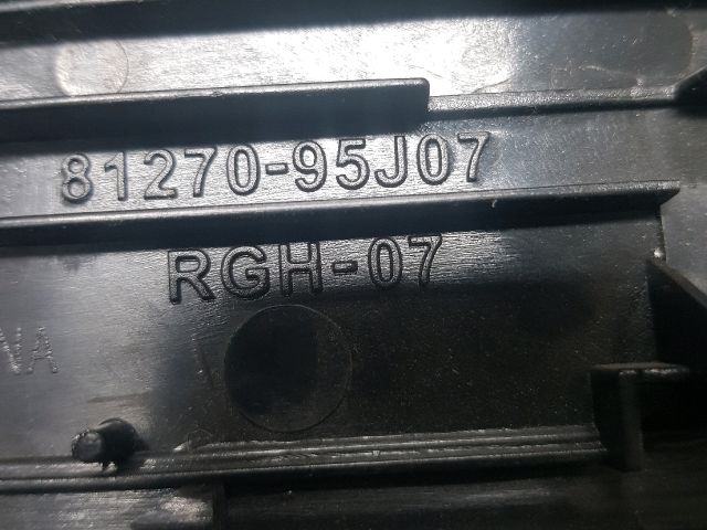 bontott TOYOTA HIACE Rendszámtábla Világítás Keret