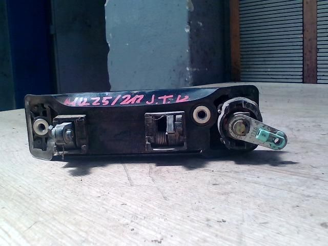 bontott TOYOTA HIACE Tolóajtó Külső Kilincs