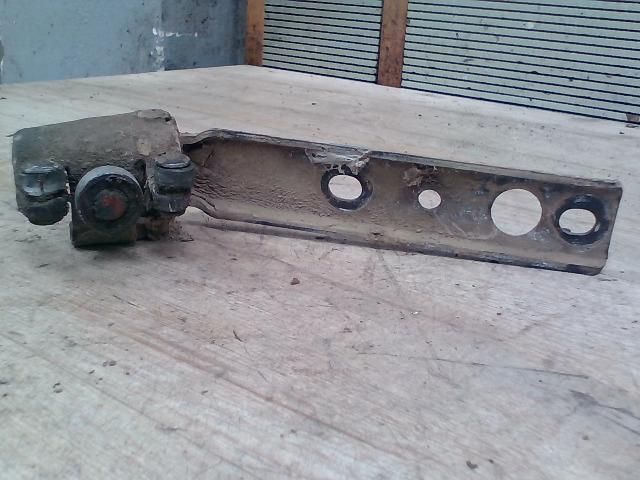 bontott TOYOTA HIACE Tolóajtó Sín Görgő