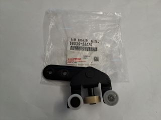 bontott TOYOTA HIACE Tolóajtó Sín Görgő