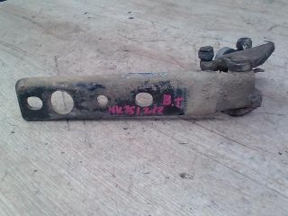 bontott TOYOTA HIACE Tolóajtó Sín Görgő