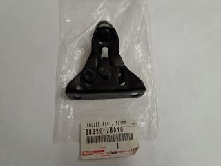 bontott TOYOTA HIACE Tolóajtó Sín Görgő