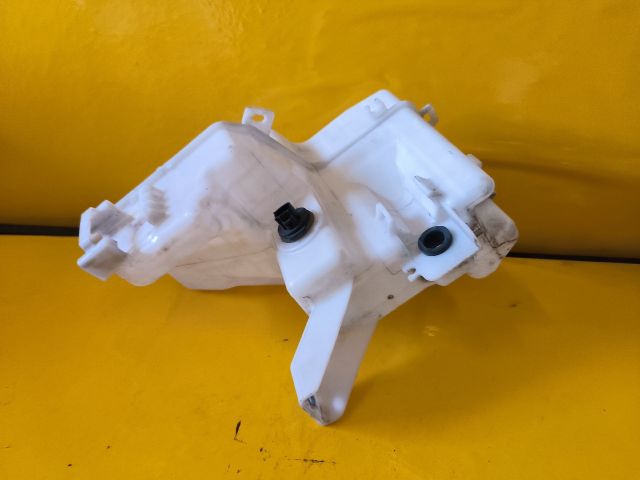 bontott TOYOTA HIGHLANDER Ablakmosó Tartály