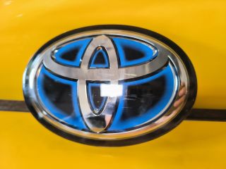 bontott TOYOTA HIGHLANDER Első Embléma