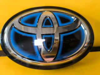 bontott TOYOTA HIGHLANDER Első Embléma