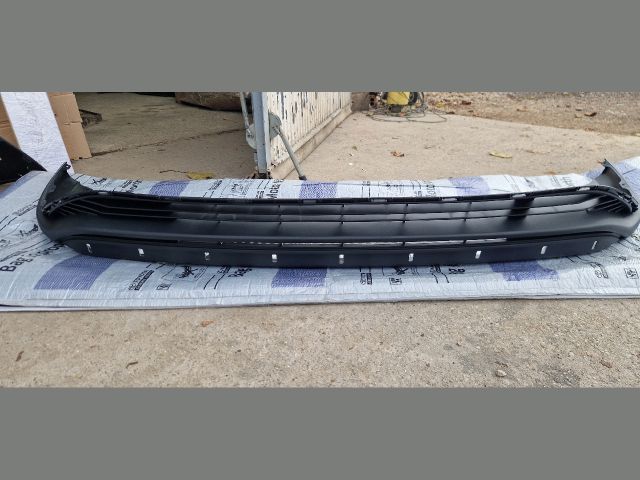 bontott TOYOTA HIGHLANDER Első Lökhárító Alsó (Műanyag)