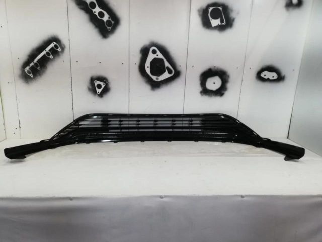 bontott TOYOTA HIGHLANDER Első Lökhárító Légterelő