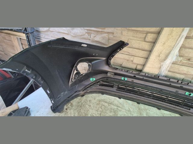 bontott TOYOTA HIGHLANDER Első Lökhárító (Üresen)