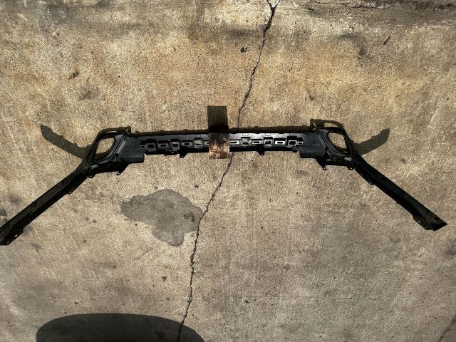 bontott TOYOTA HIGHLANDER Hátsó Lökhárító Alsó (Műanyag)