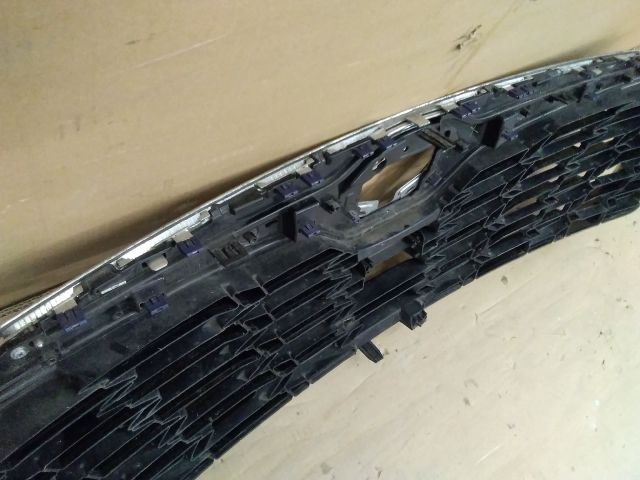 bontott TOYOTA HIGHLANDER Hűtőrács